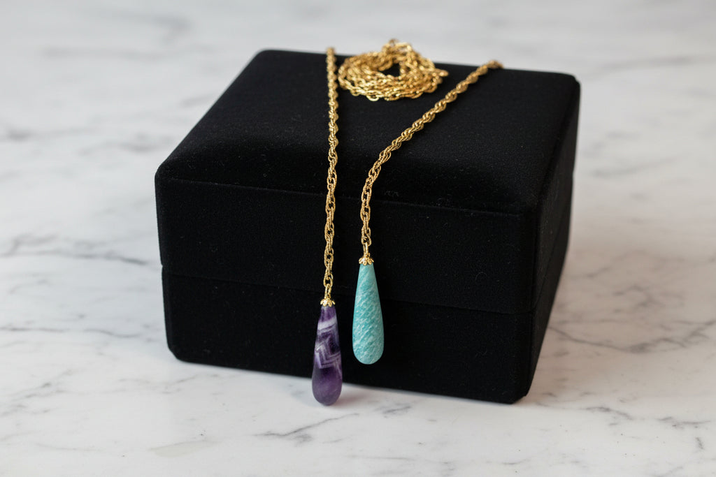 Collier cravate acier inoxydable, agate verte et oeil de tigre