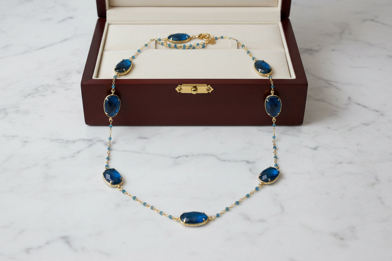 Sautoir acier inoxydable doré et apatite bleue