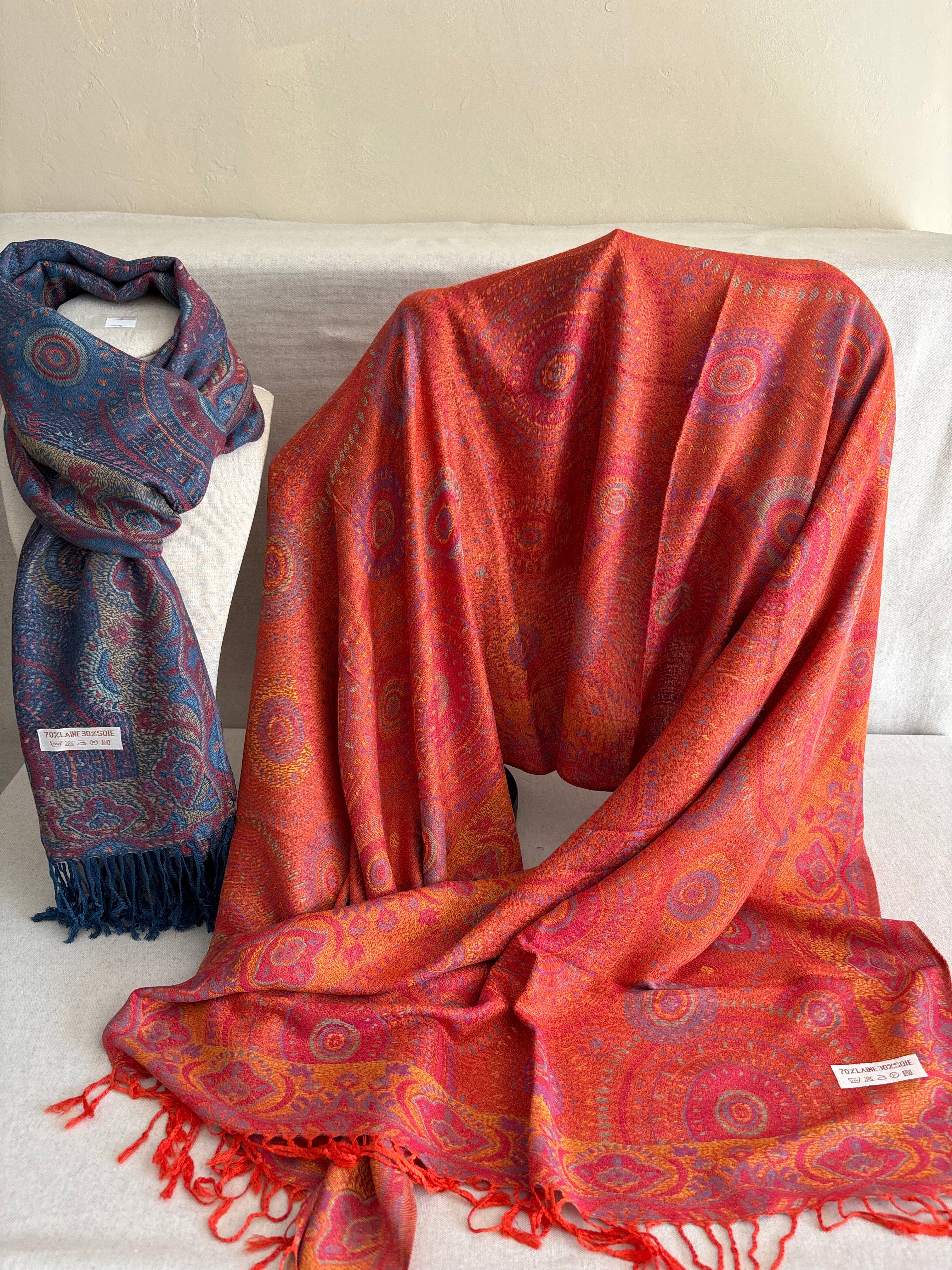 Echarpe Pashmina bleu chiné  70% laine 30% soie