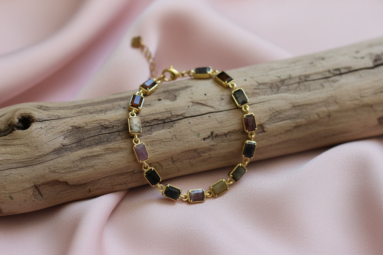 Bracelet acier inoxydable doré, petites pierres multicolores